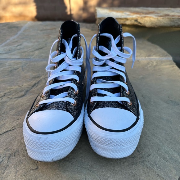 Women’s size 7.5 platform Converse. - Picture 3 of 6